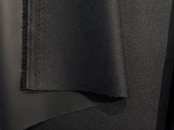 vodu-odpuzujici-latka-premium-barva-cerna-160-cm-2.jpg