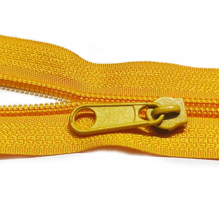 zip-spiralovy-zluty-5-mm-metraz-3jpg.jpg