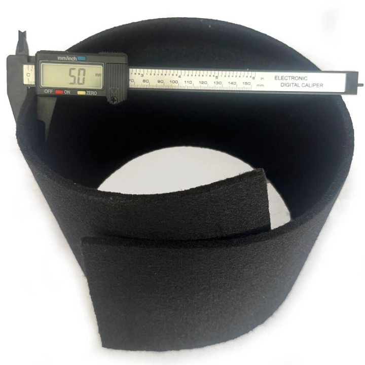 technicky-filc-5-mm-barva-cerna-sirka-150-cm-1-new.jpg