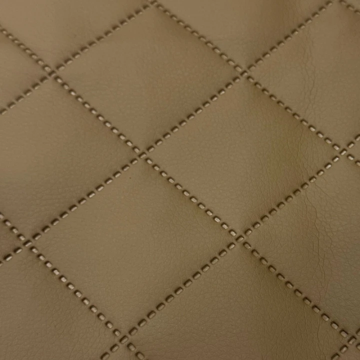 ekokoza-presivana-ultrazvukom-farba-cappuccino-metraz-145-cm.jpg