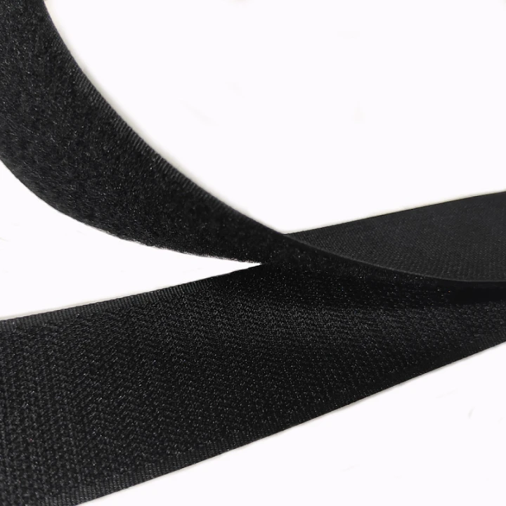 paska-suchy-zips-set-barva-cerna-25-m-3.jpg