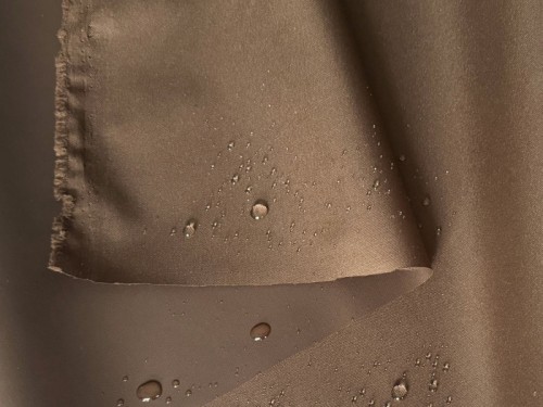 tissu-impermeable-premium-couleur-marron-160-cm-4.jpg
